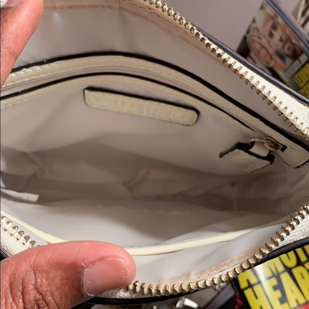 Designer Handbag - Picture 8 of 11